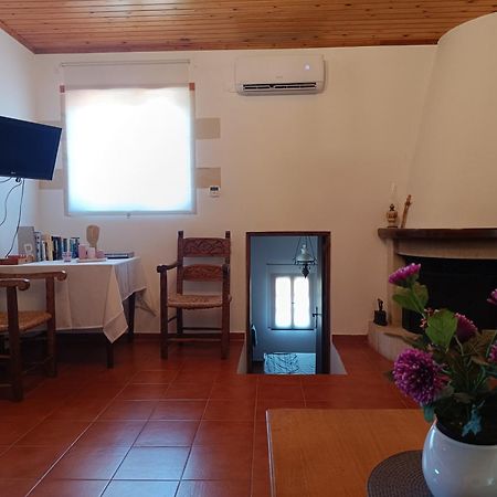 Fenareti Village House Makhairoi Bagian luar foto