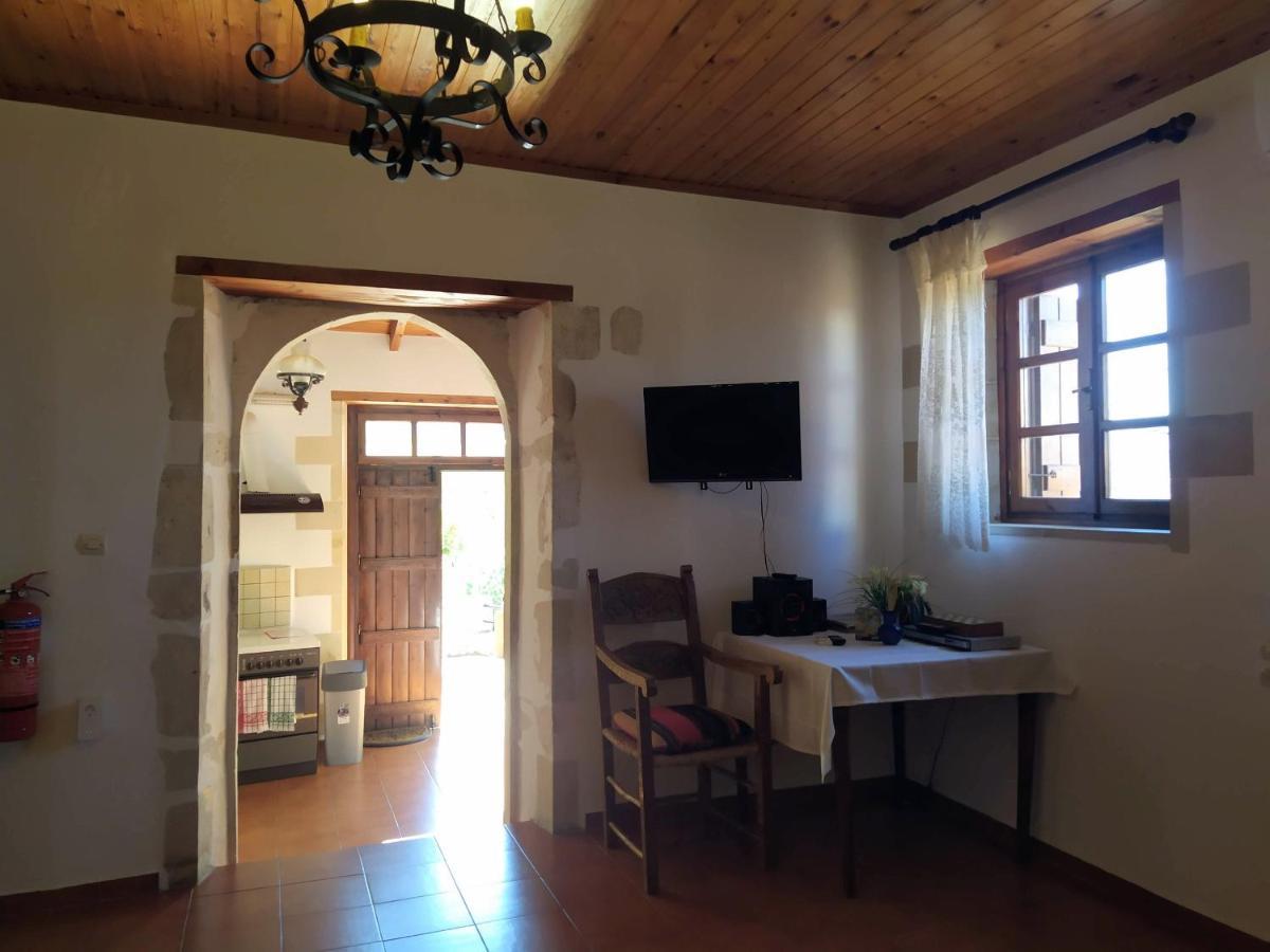 Fenareti Village House Makhairoi Bagian luar foto
