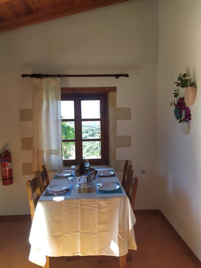 Fenareti Village House Makhairoi Bagian luar foto
